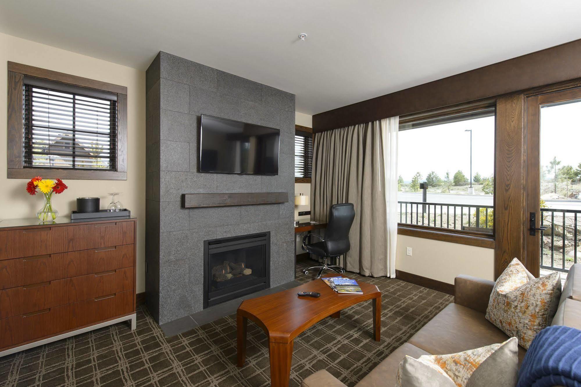 Tetherow Hotel Deschutes River Woods Екстер'єр фото