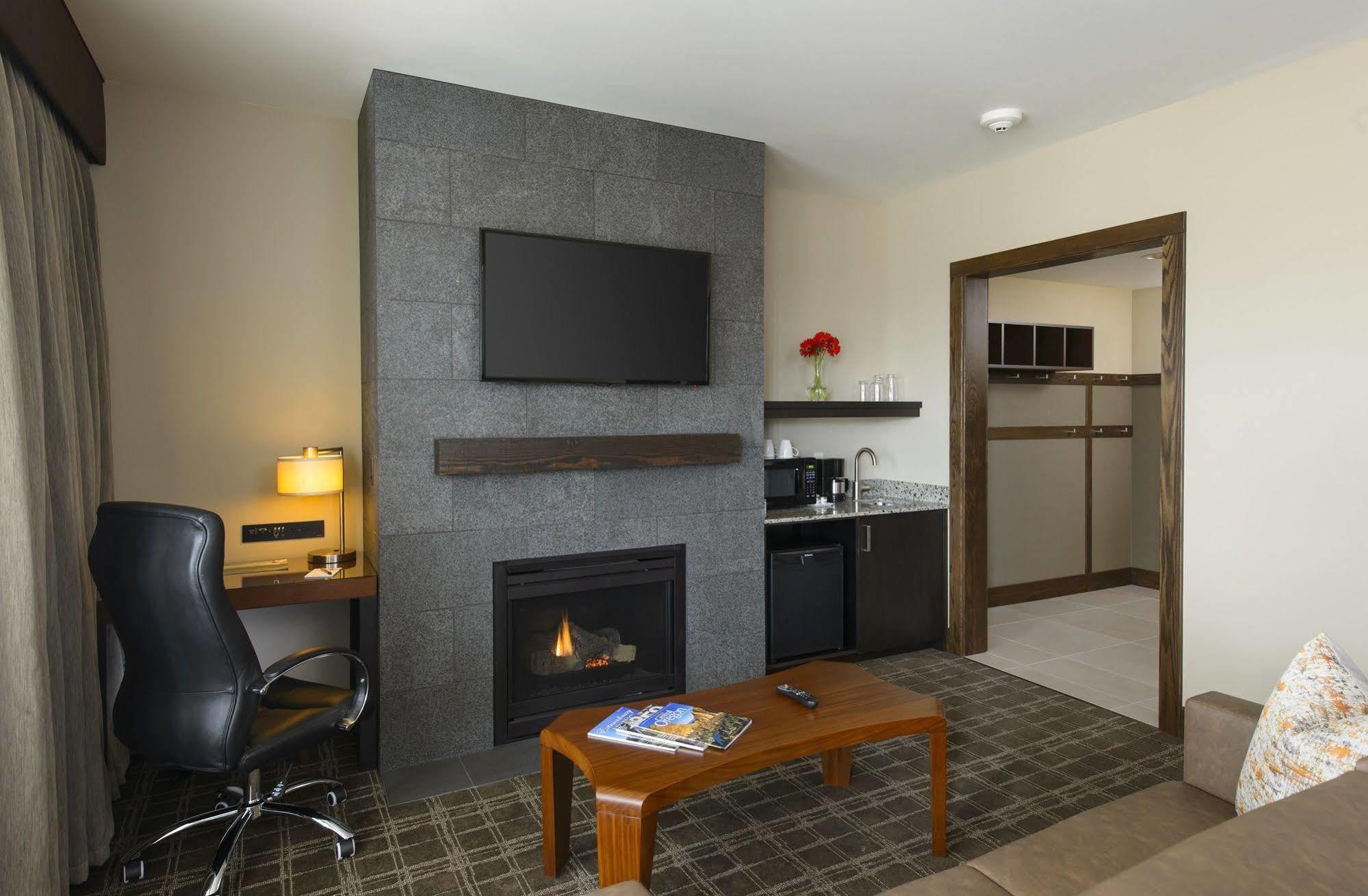 Tetherow Hotel Deschutes River Woods Екстер'єр фото